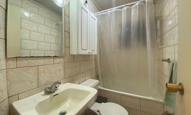AMPLIO TERRENO Y CÓMODA PROPIEDAD EN VENTA