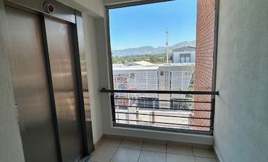 OFICINA EN EXCELENTE SECTOR DE LO BARNECHEA