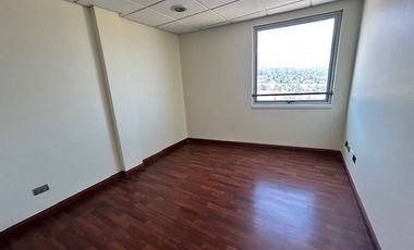 OFICINA EN EXCELENTE SECTOR DE LO BARNECHEA