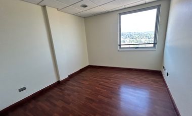 OFICINA EN EXCELENTE SECTOR DE LO BARNECHEA