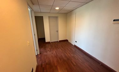 OFICINA EN EXCELENTE SECTOR DE LO BARNECHEA