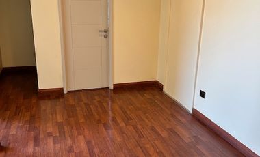 OFICINA EN EXCELENTE SECTOR DE LO BARNECHEA