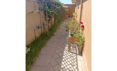 AMPLIA CASA SECTOR SAN JOAQUIN DE LA SERENA,  OPORTUNIDAD