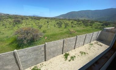 Amplia casa nueva en condominio