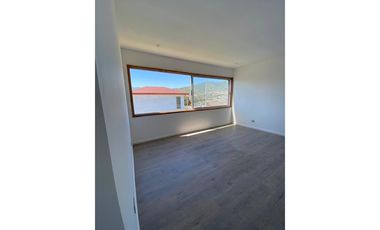 Amplia casa nueva en condominio