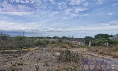TERRENO ESQUINERO EN SANTA ELENA (LC)