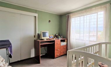 Arriendo de casa de dos pisos AMOBLADA, 4 dormitorios, en Quillota – Los Naranjos. $620.000