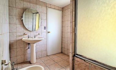 Arriendo de casa de dos pisos AMOBLADA, 4 dormitorios, en Quillota – Los Naranjos. $620.000