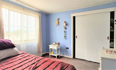 Arriendo de casa de dos pisos AMOBLADA, 4 dormitorios, en Quillota – Los Naranjos. $620.000