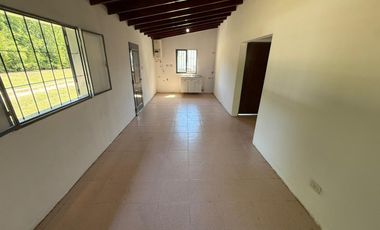 Casa en Alquiler permanente, Barrio Los Pinos, Exaltación de la cruz.