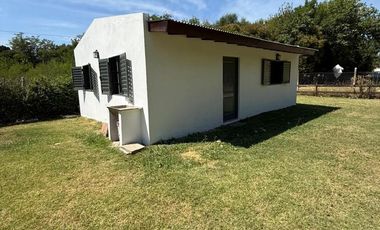 Casa en Alquiler permanente, Barrio Los Pinos, Exaltación de la cruz.