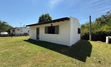 Casa en Alquiler permanente, Barrio Los Pinos, Exaltación de la cruz.