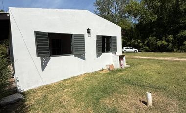 Casa en Alquiler permanente, Barrio Los Pinos, Exaltación de la cruz.