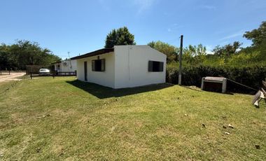Casa en Alquiler permanente, Barrio Los Pinos, Exaltación de la cruz.