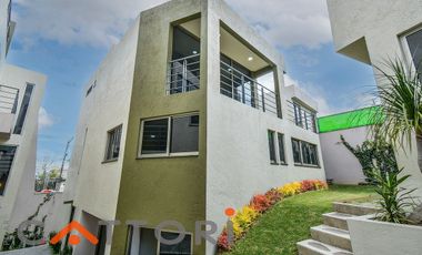 VENTA CASA EN CONDOMINIO EN SAN JERÓNIMO (LOMAS QUEBRADAS)