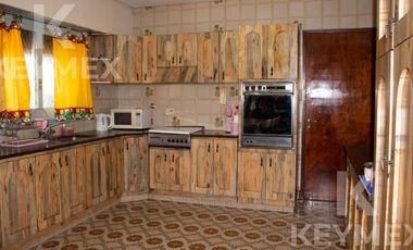 Departamento de 3 dormitorios en Venta, Los Hornos