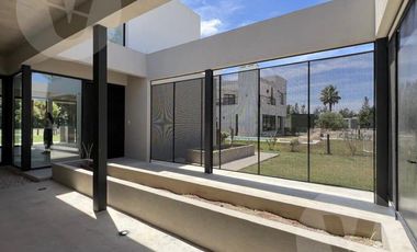 Casa en venta - Barrio El Principado, Canning