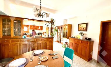 Venta Casa 4 dorm. mas Departamento -Allen - Rio Negro