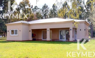 VENTA CASA 3 DORMITORIOS EN MIRALAGOS