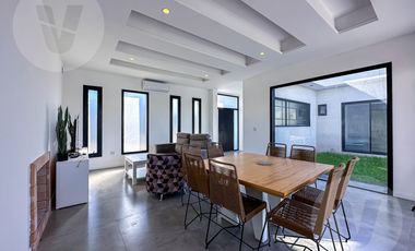 Casa en venta con renta - Barrio Santa Ines, Canning