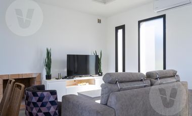 Casa en venta con renta - Barrio Santa Ines, Canning