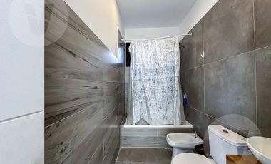 Casa en venta con renta - Barrio Santa Ines, Canning