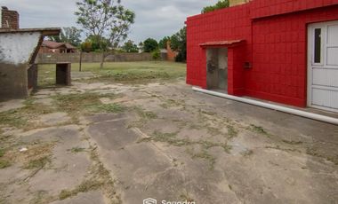 VENTA | PERMUTA - Casa de 3 dormitorios con cochera y patio. Monje, San Jerónimo, Santa Fe.