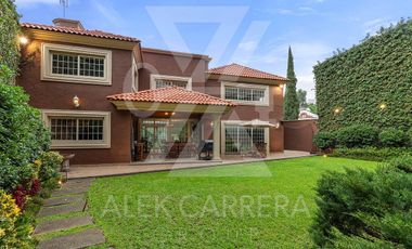 A C G Internacional Presenta  