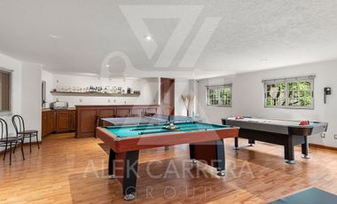 A C G Internacional Presenta  