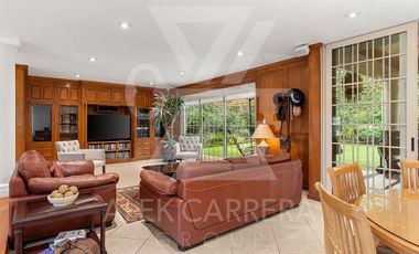 A C G Internacional Presenta  