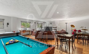 A C G Internacional Presenta  