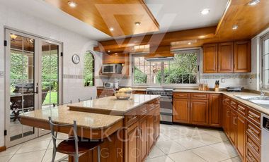 A C G Internacional Presenta  