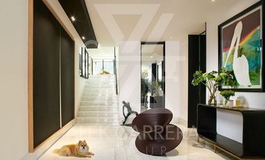 ACG International Presenta: 