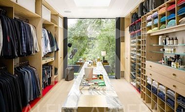 ACG International Presenta: 