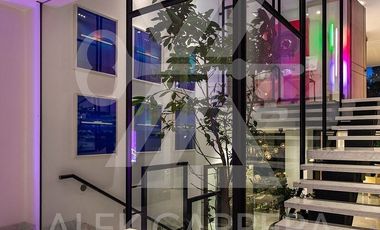 ACG International Presenta: 