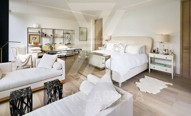 ACG International Presenta: 