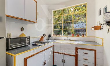 ACG International Presenta: 