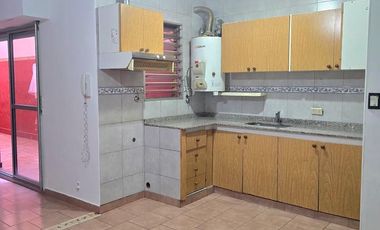 3 ambientes - patio - 1er piso escaleras