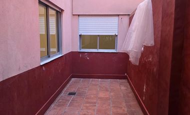 3 ambientes - patio - 1er piso escaleras