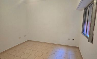 3 ambientes - patio - 1er piso escaleras