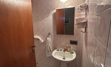 DEPARTAMENTO de 4 AMBIENTES con DEPENDENCIA y cochera - BELGRANO