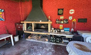 Local y oficinas en excelente zona. Martínez.