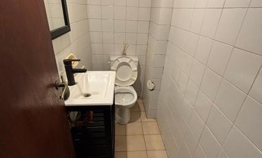 Local y oficinas en excelente zona. Martínez.