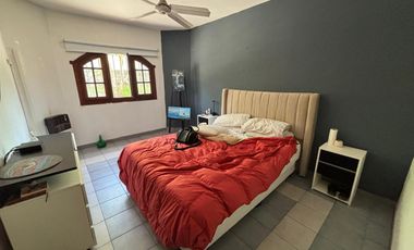 Local y oficinas en excelente zona. Martínez.