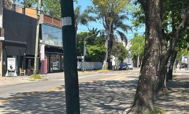 Local y oficinas en excelente zona. Martínez.
