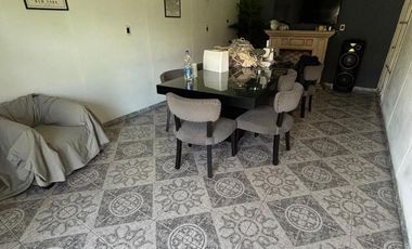 Local y oficinas en excelente zona. Martínez.