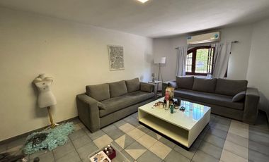 Local y oficinas en excelente zona. Martínez.