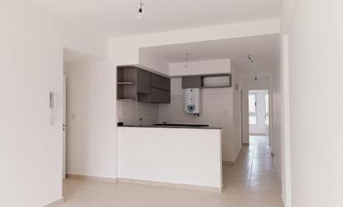 Depto 2amb c/ balcon cerca avenida