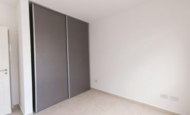 Depto 2amb c/ balcon cerca avenida