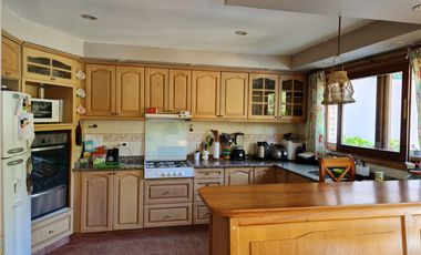 VENTA Casa 5 ambientes en bella vista en barrio privado
